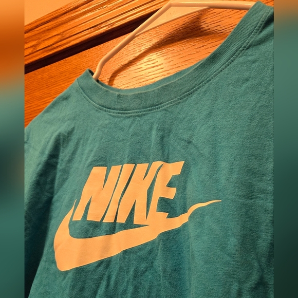 Nike, Women's size XL, Tee, Short Sleeve, Teal, Barely Worn, Good Shape - Picture 6 of 6